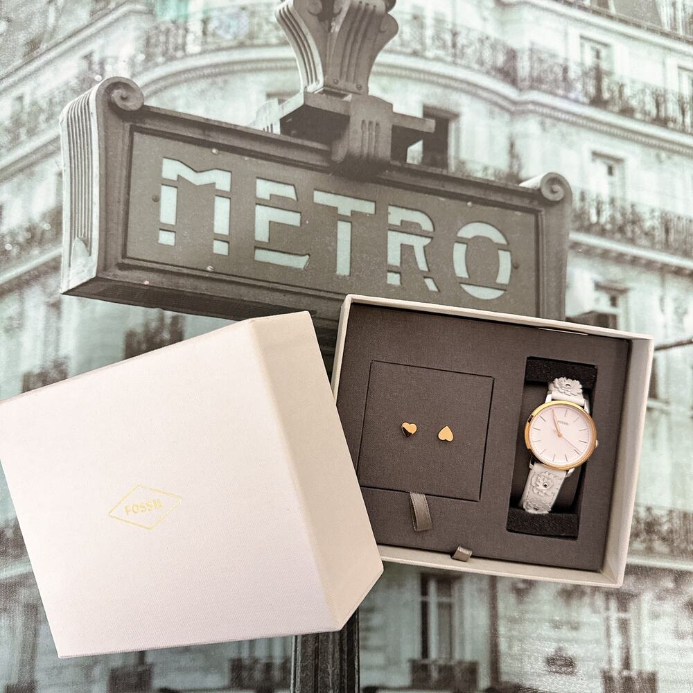 Fossil ES4383SET Neely Three-Hand White Leather Watch and Jewellery Box Set
